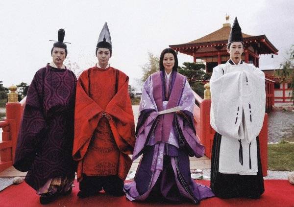 Truyền Kỳ Về Genji - Bí Ẩn Nghìn Năm Truyền Kỳ Về Genji - Bí Ẩn Nghìn Năm